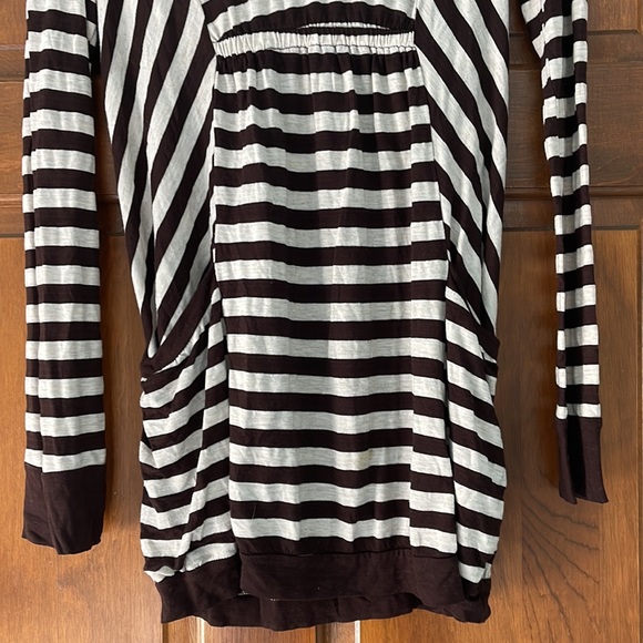 Cute with leggings Gathered empire neckline flatters $128 Ella Moss S - Picture 5 of 8